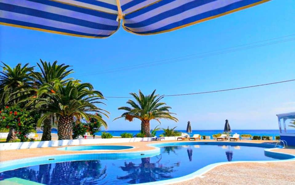 Mediterranean Hotel Kárpatos Exterior foto