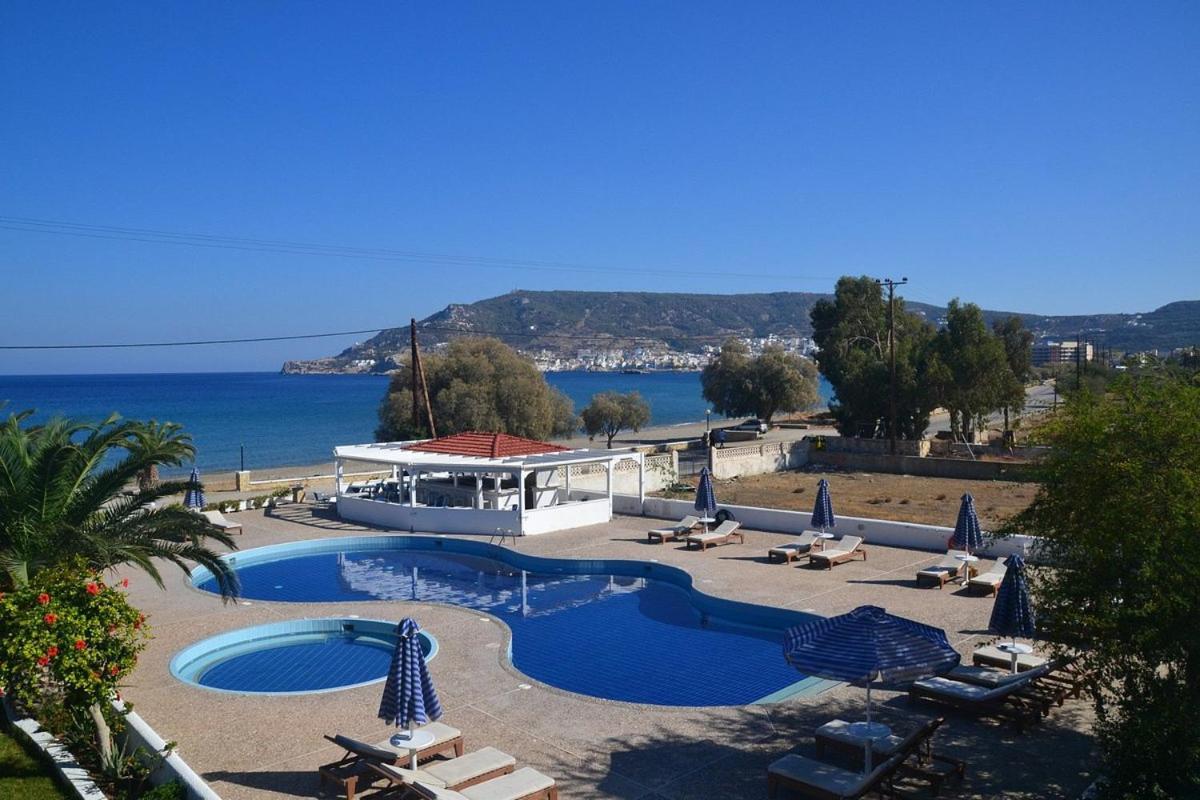 Mediterranean Hotel Kárpatos Exterior foto